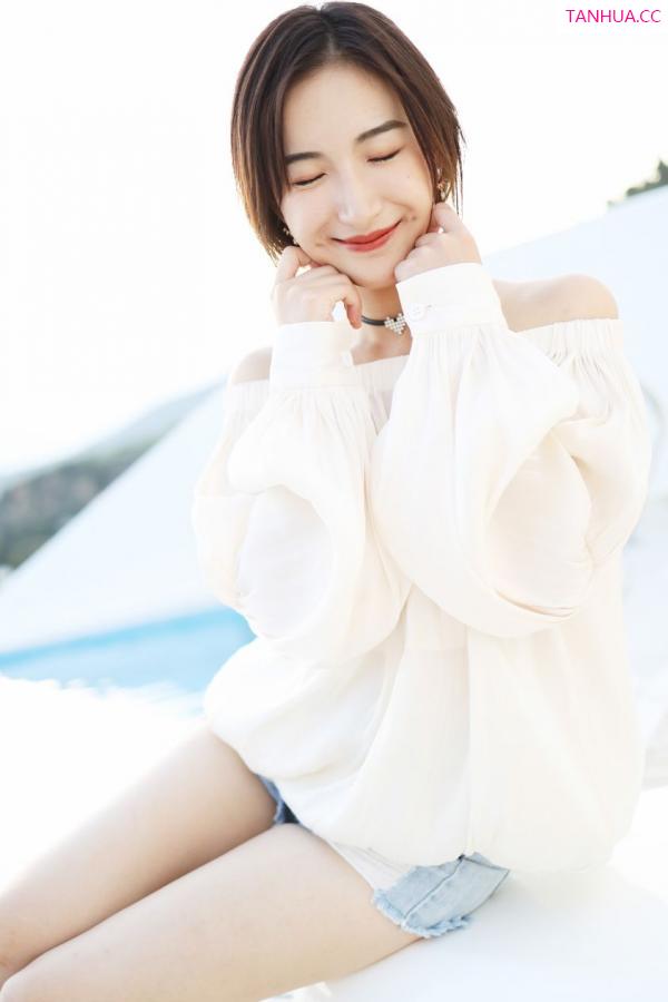 龚天艺 艺儿拿铁 [XIUREN]高清写真图 2020.01.21 艺儿拿铁第23张图片